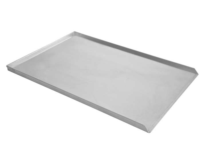 Flat tray with straight edges